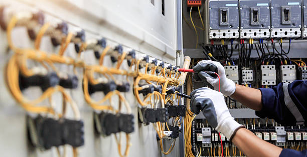 Professional Electrician technician working in Conneaut Lakeshore, PA
